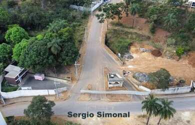 Imagem: O terreno possui 405m² de Área e está localizado em Vespasiano