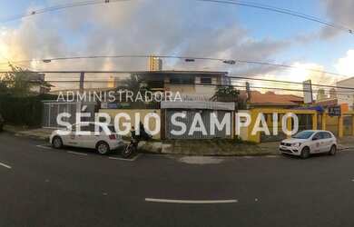 Imagem: O depósito possui 4 Vagas na garagem, 335m² de Área e está