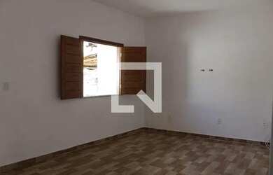 Imagem: A casa possui 2 Dormitórios, 2 Banheiros, 4 Vagas na garagem