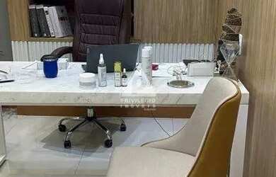 Imagem: O depósito possui 1 Vaga na garagem, 91m² de Área e está