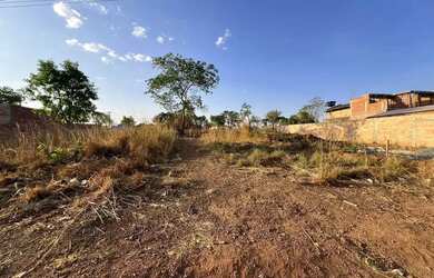 Imagem: O terreno possui 467m² de Área e está localizado em Hidrolândia