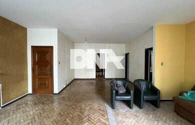 Imagem: O apartamento possui 3 Dormitórios, 4 Banheiros, 1 Vaga na