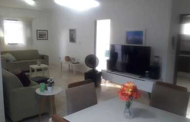 Imagem: A casa possui 3 Dormitórios, 3 Banheiros, 3 Vagas na garagem