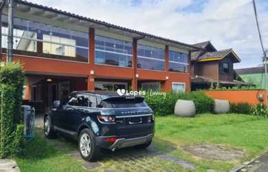 Imagem: A casa em condomínio possui 5 Dormitórios, 5 Banheiros, 5