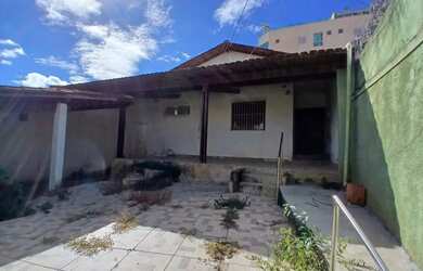 Imagem 2: Casa à venda em Funcionários com 370m², 5 Quarto s , 1 Suíte s