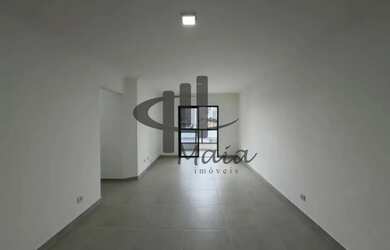 Imagem: O apartamento possui 3 Dormitórios, 1 Banheiro, 1 Vaga na garagem