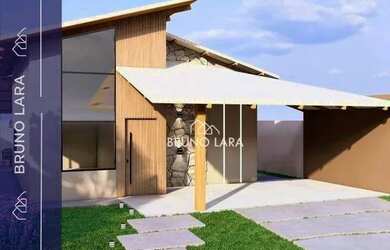 Imagem: A casa possui 3 Dormitórios, 2 Banheiros, 2 Vagas na garagem