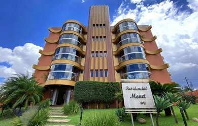 Imagem: O apartamento possui 4 Dormitórios, 4 Banheiros, 2 Vagas na