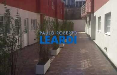 Imagem: A casa em condomínio possui 2 Dormitórios, 3 Banheiros, 2