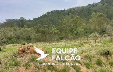 Imagem: O terreno possui 1.000m² de Área e está localizado em Portão