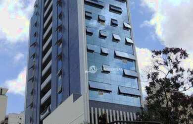 Imagem: O depósito possui 5 Vagas na garagem, 271m² de Área e está