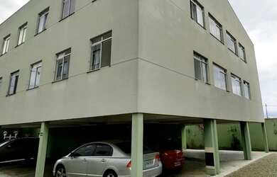 Imagem: O apartamento possui 3 Dormitórios, 1 Banheiro, 1 Vaga na garagem