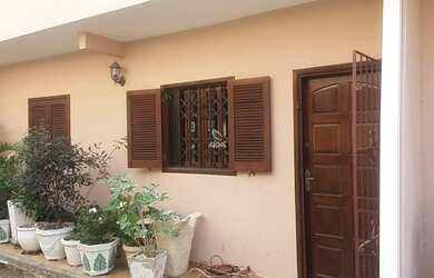 Imagem: A casa em condomínio possui 3 Dormitórios, 2 Banheiros, 1