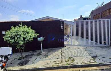 Imagem: A casa possui 3 Dormitórios, 1 Banheiro, 200m² de Área e