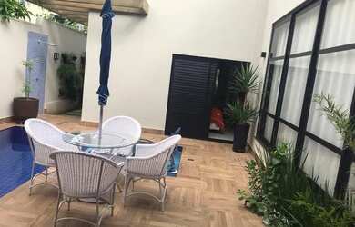 Imagem: A casa em condomínio possui 3 Dormitórios, 5 Banheiros, 4