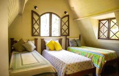 Imagem: A casa em condomínio possui 3 Dormitórios, 3 Banheiros, 5