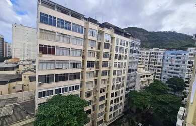 Imagem: A kitnet possui 1 Dormitório, 1 Banheiro, 33m² de Área e