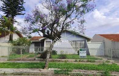 Imagem: O depósito possui 2 Vagas na garagem, 230m² de Área e está