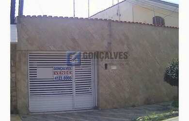 Imagem: A casa possui 3 Banheiros, 4 Vagas na garagem, 200m² de Área