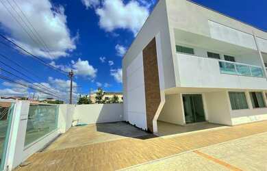 Imagem: O apartamento possui 3 Dormitórios, 1 Banheiro, 1 Vaga na garagem