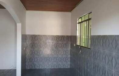 Imagem: A casa possui 2 Dormitórios, 1 Banheiro, 80m² de Área e