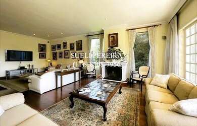 Imagem 11: Casa de condomínio para venda possui 752 metros quadrados com 4 quartos...