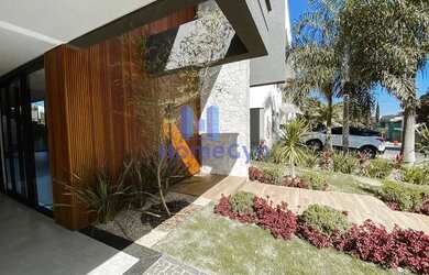 Imagem 10: Sobrado à venda no Jardins Madri com 4 suítes em Goiânia GO