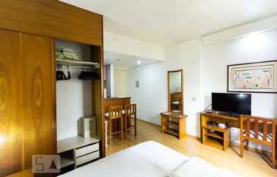 Imagem: O apartamento possui 1 Dormitório, 1 Banheiro, 1 Vaga na garagem