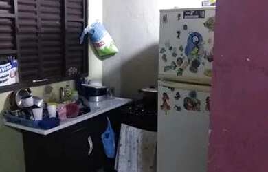 Imagem: A casa possui 1 Dormitório, 1 Banheiro e está localizado