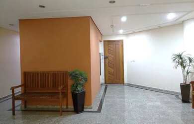 Imagem: O apartamento possui 1 Dormitório, 1 Banheiro, 1 Vaga na garagem