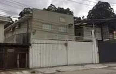 Imagem: O depósito possui 2 Vagas na garagem, 480m² de Área e está