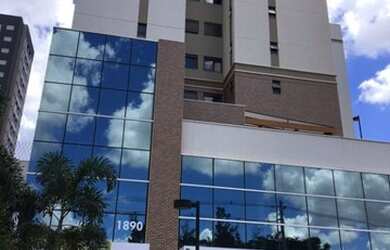 Imagem: O apartamento possui 3 Dormitórios, 2 Banheiros, 2 Vagas na