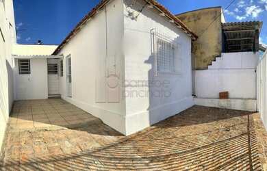 Imagem: A casa possui 1 Dormitório, 1 Banheiro, 2 Vagas na garagem