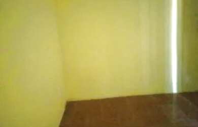 Imagem: A casa possui 1 Dormitório, 1 Banheiro e está localizado