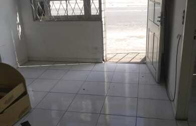 Imagem: A kitnet possui 1 Dormitório, 1 Banheiro, 1 Vaga na garagem