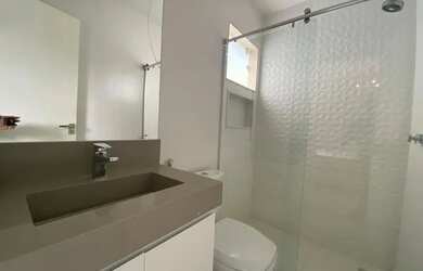 Imagem 11: Casa de condomínio para aluguel e venda possui 270 metros quadrados com 5 quartos