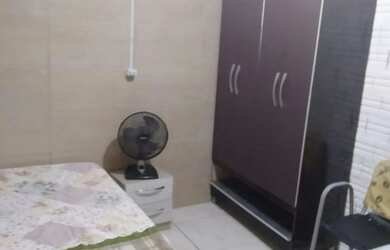 Imagem: O quarto possui Imóvel mobiliado e está localizado em Centro