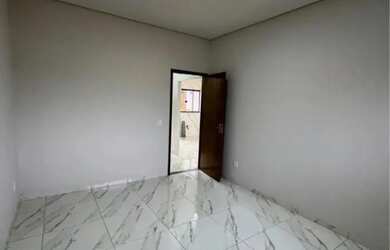 Imagem: A casa possui 2 Dormitórios, 1 Banheiro e está localizado