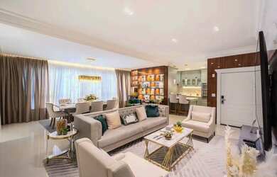 Imagem: O apartamento possui 4 Dormitórios, 5 Banheiros, 4 Vagas na