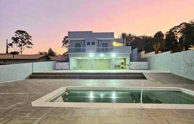 Imagem: A casa em condomínio possui 3 Dormitórios, 5 Banheiros, 5