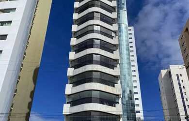 Imagem: O apartamento possui 4 Dormitórios, 5 Banheiros, 3 Vagas na