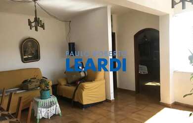 Imagem: O depósito possui 5 Vagas na garagem, 800m² de Área e está