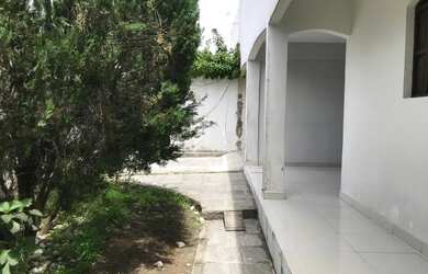 Imagem 11: Casa no Santa Rosa a venda por trás da Química Moura