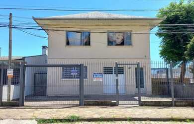 Imagem: A casa possui 2 Banheiros, 75m² de Área e está localizado