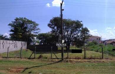 Imagem: O terreno possui 496m² de Área e está localizado em Loteamento