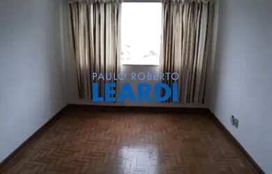 Imagem: O apartamento possui 1 Dormitório, 1 Banheiro, 1 Vaga na garagem