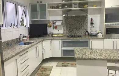 Imagem 12: Casa a venda localizada no condomínio Country Club em Arujá-SP