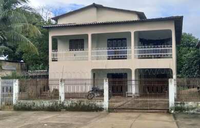 Imagem: A casa em condomínio possui 4 Dormitórios, 3 Banheiros, 4