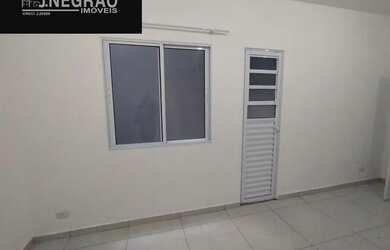 Imagem: O apartamento possui 1 Dormitório, 1 Banheiro, 33m² de Área