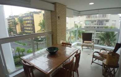 Imagem: O apartamento possui 3 Dormitórios, 2 Banheiros, 2 Vagas na